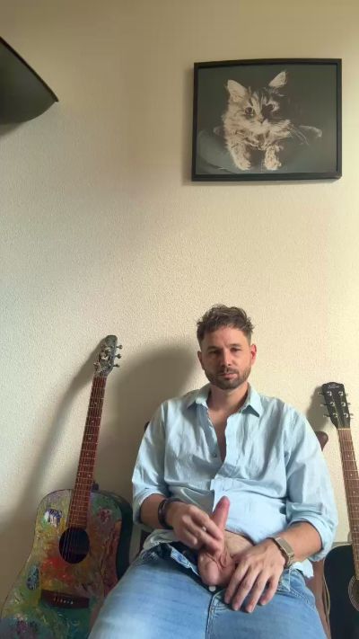 JOEY2604 live cam on Cam4