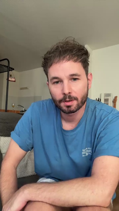 JOEY2604 live cam on Cam4