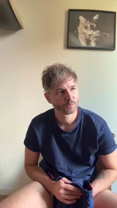 JOEY2604 live cam on Cam4