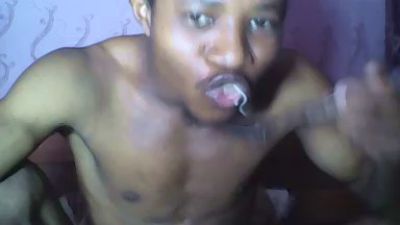 JULIEN501 live cam on Cam4