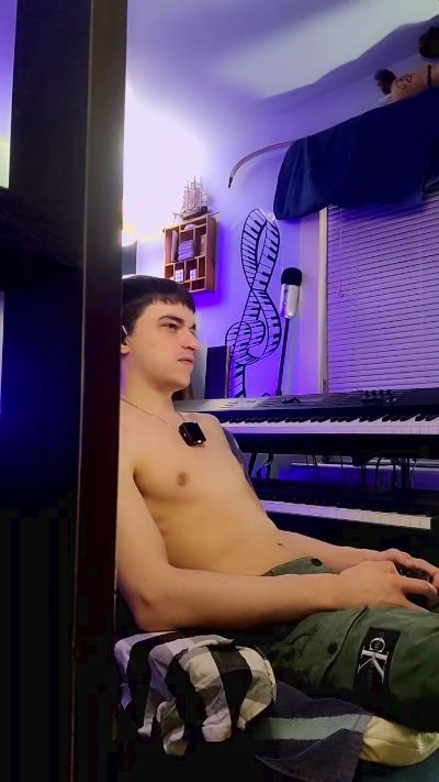 JacksonLomax live cam on Cam4