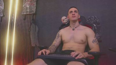 JacksonOlsenn live cam on Cam4