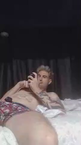 JajabigZ1995 live cam on Cam4