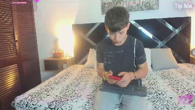 Jake_hot0 live cam on Cam4
