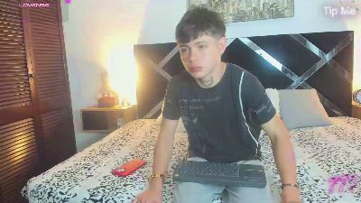 Jake_hot0 live cam on Cam4