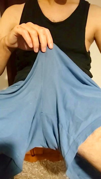 James22gg live cam on Cam4