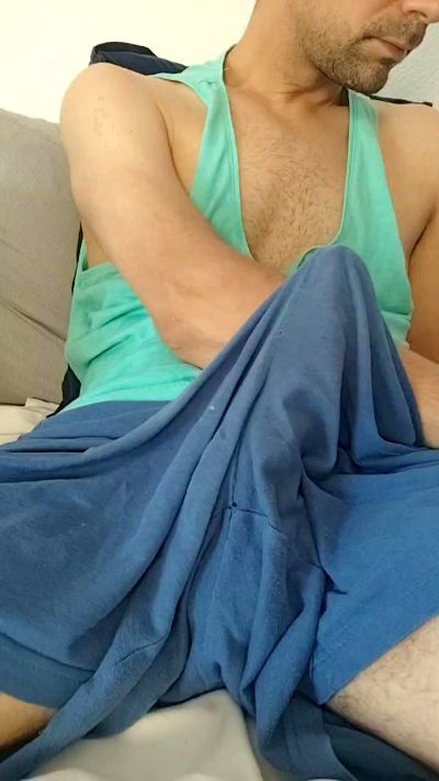 James22gg live cam on Cam4