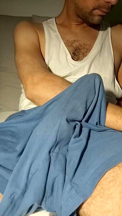 James22gg live cam on Cam4