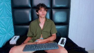 JamesCurls live cam on Cam4