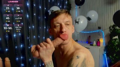 JamesInked live cam on Cam4