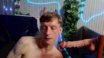 JamesInked live cam on Cam4