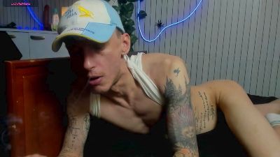 JamesInked live cam on Cam4