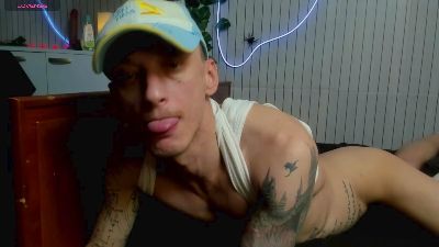 JamesInked live cam on Cam4