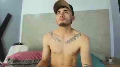 James_06 live cam on Cam4
