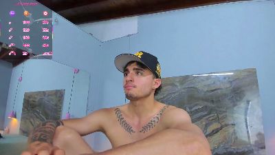 James_06 live cam on Cam4