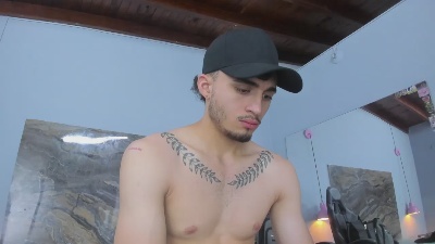 James_06 live cam on Cam4