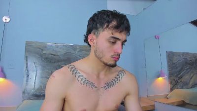 James_06 live cam on Cam4