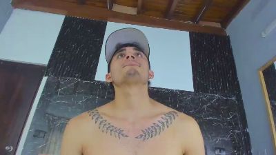 James_06 live cam on Cam4