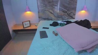 James_06 live cam on Cam4
