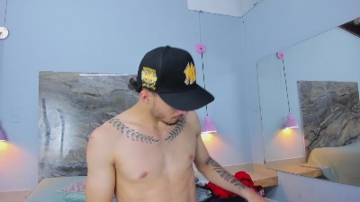 James_06 live cam on Cam4