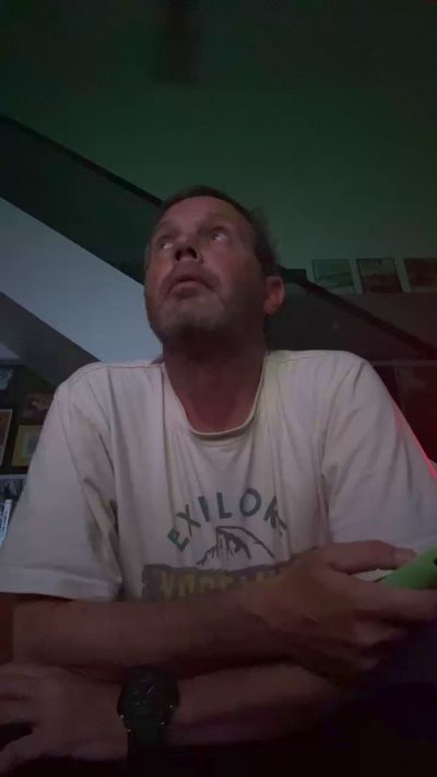 Jamesdean7919 live cam on Cam4