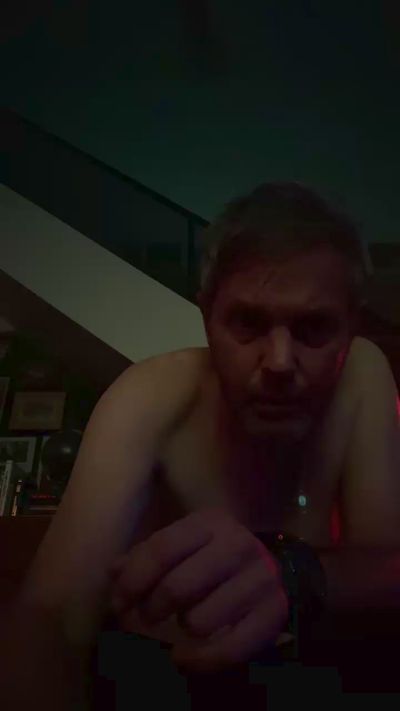 Jamesdean7919 live cam on Cam4