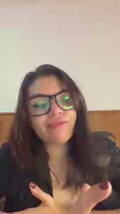 Jan3Bloss0m live cam on Cam4