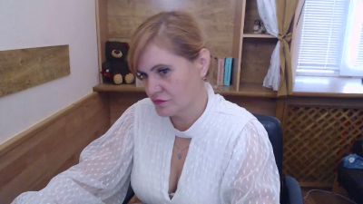 JanaLoveli live cam on Cam4