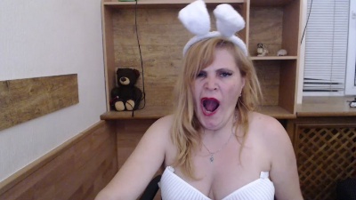 JanaLoveli live cam on Cam4