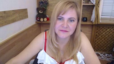 JanaLoveli live cam on Cam4