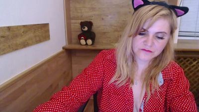 JanaLoveli live cam on Cam4