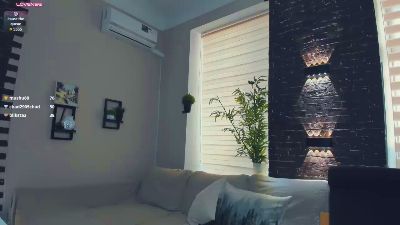 JaniceDeveney live cam on Cam4