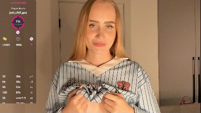 JanicePhaneuf live cam on Cam4