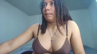 Janne_01 live cam on Cam4