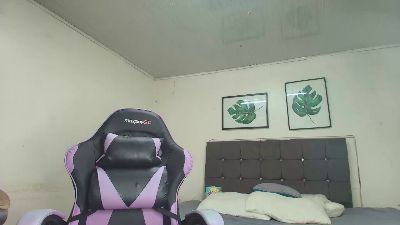 Janne_01 live cam on Cam4