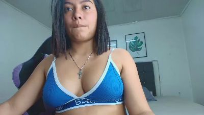 Janne_01 live cam on Cam4