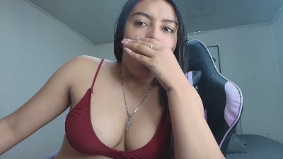 Janne_01 live cam on Cam4