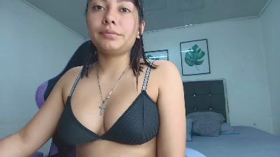 Janne_01 live cam on Cam4
