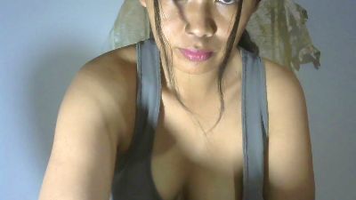 Jannellah96_ live cam on Cam4