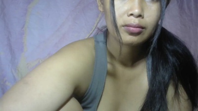 Jannellah96_ live cam on Cam4