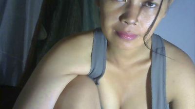 Jannellah96_ live cam on Cam4