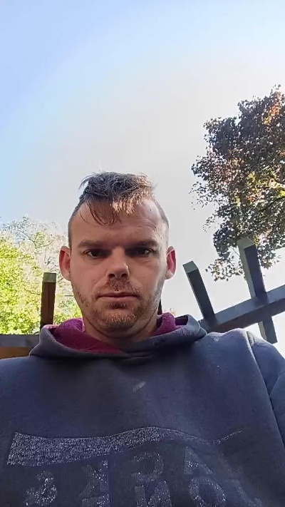 Jarek878 live cam on Cam4