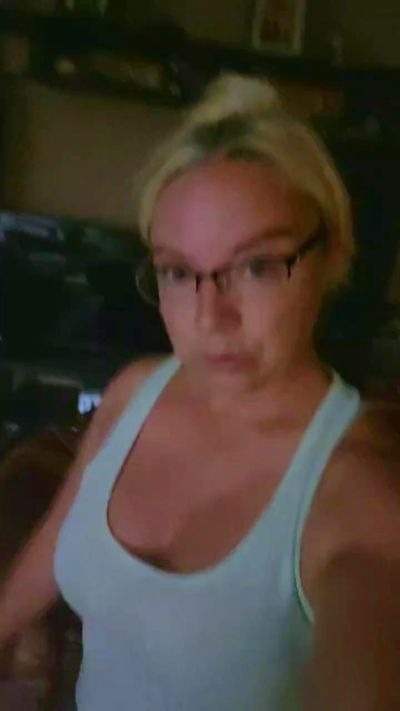Jasmineleehorse live cam on Cam4
