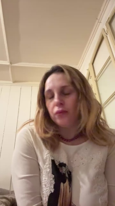 Jasmy25 webcam mujer en vivo desde Italia