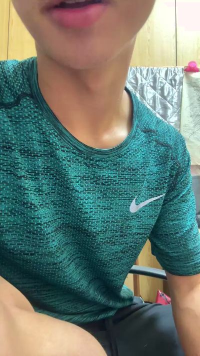 Jason65888 live male webcam from Taiwan