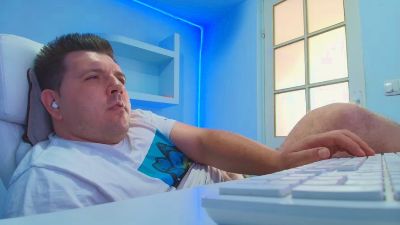 Jasonjacks8 live cam on Cam4