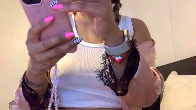 Javi2024 live cam on Cam4