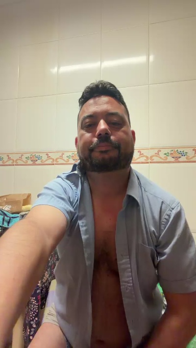 Javi_83 live cam on Cam4