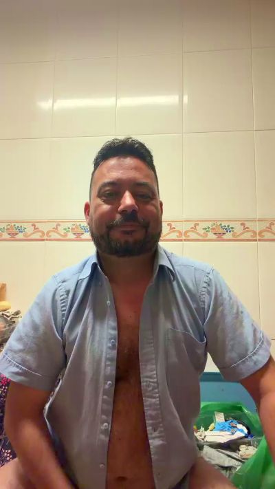 Javi_83 live cam on Cam4