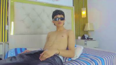 Jay_Secret1 live cam on Cam4